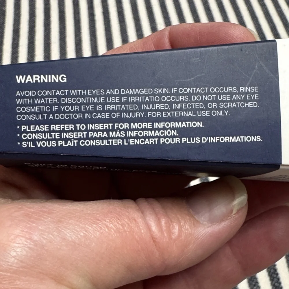 Venique Eyeliner Waterproof Gel by Cailyn